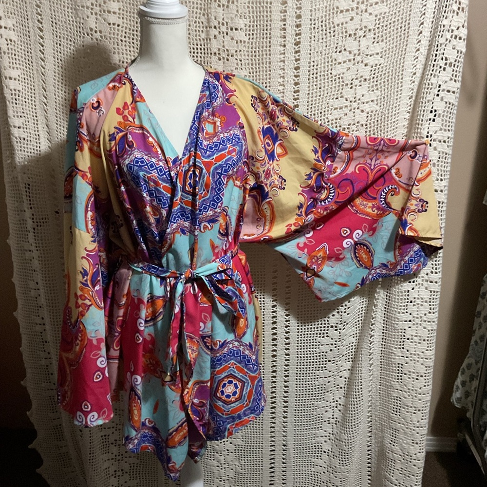 NWOT BooHoo Colorful Hippie Kimono size 16